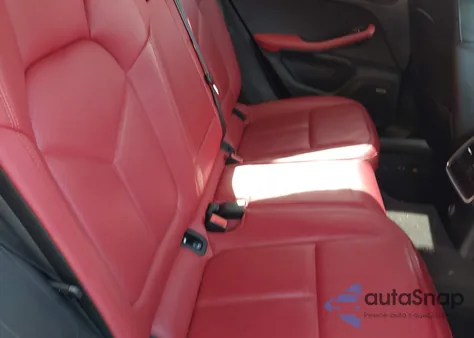 2018 Porsche Macan Turbo z USA, uszkodzony, nr VIN WP1AF2A56JLB70659